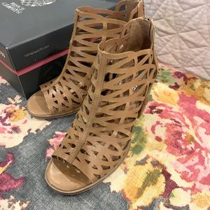 Strappy peep toe heeled sandal perfect for spring!